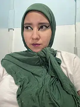 Snapshot of hannahayat chatting on July 16, 7:11 pm hannahayat online show from July 16, 7:11 pm
