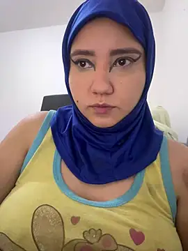 Snapshot of hannahayat chatting on June 6, 1:38 pm hannahayat online show from June 6, 1:38 pm