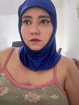 Snapshot of hannahayat chatting on June 25, 3:17 pm hannahayat online show from June 25, 3:17 pm