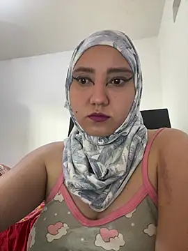 Snapshot of hannahayat chatting on April 18, 3:25 pm hannahayat online show from April 18, 3:25 pm