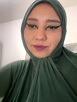 Snapshot of hannahayat chatting on November 28, 2:28 pm hannahayat online show from November 28, 2:28 pm