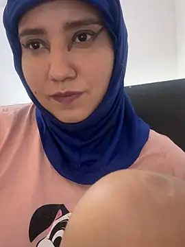 Snapshot of hannahayat chatting on July 3, 3:40 pm hannahayat online show from July 3, 3:40 pm