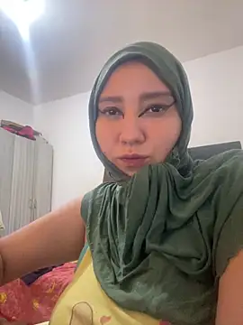 hannahayat online show from April 12, 7:39 pm