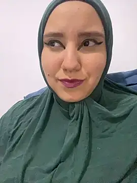 hannahayat online show from February 8, 1:22 am
