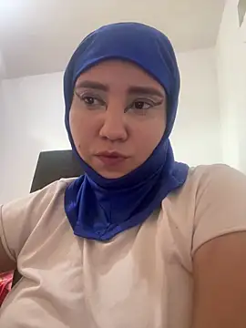 Snapshot of hannahayat chatting on June 3, 2:44 pm hannahayat online show from June 3, 2:44 pm
