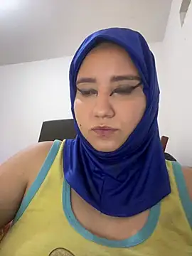 Snapshot of hannahayat chatting on June 7, 3:17 pm hannahayat online show from June 7, 3:17 pm