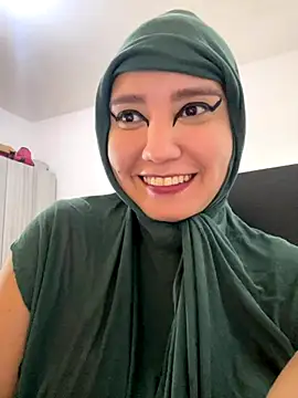 Snapshot of hannahayat chatting on November 26, 2:39 pm hannahayat online show from November 26, 2:39 pm