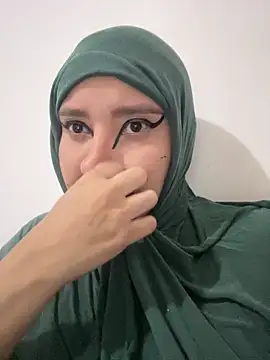 Snapshot of hannahayat chatting on December 14, 2:22 pm hannahayat online show from December 14, 2:22 pm