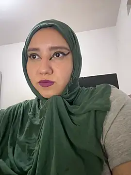 hannahayat online show from March 31, 1:02 pm