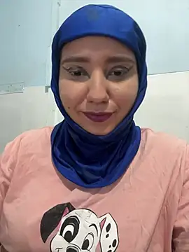 Snapshot of hannahayat chatting on July 2, 3:29 pm hannahayat online show from July 2, 3:29 pm