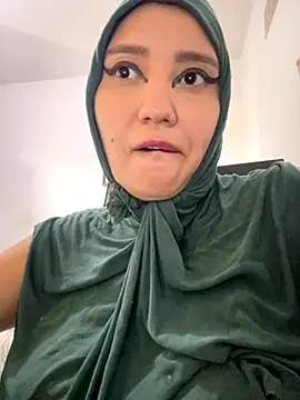 hannahayat online show from September 30, 2:23 pm