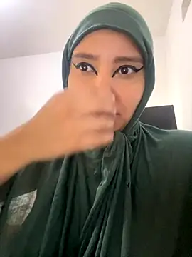 Snapshot of hannahayat chatting on November 12, 12:53 pm hannahayat online show from November 12, 12:53 pm