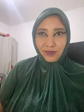 Snapshot of hannahayat chatting on November 13, 12:58 am hannahayat online show from November 13, 12:58 am