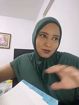 hannahayat online show from February 9, 11:04 pm