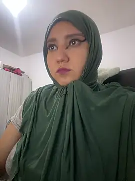 hannahayat online show from March 29, 2:52 pm