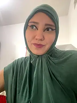 hannahayat online show from September 17, 1:02 pm