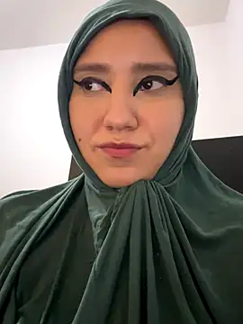 Snapshot of hannahayat chatting on November 2, 2:33 pm hannahayat online show from November 2, 2:33 pm