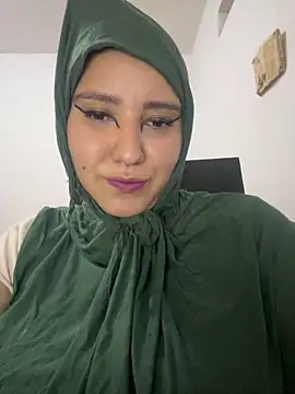 hannahayat online show from April 5, 8:26 pm