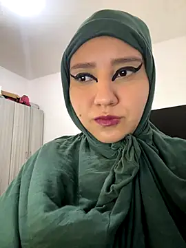 Snapshot of hannahayat chatting on November 1, 2:22 pm hannahayat online show from November 1, 2:22 pm