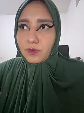 hannahayat online show from February 3, 11:32 pm