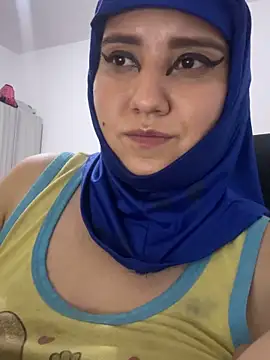 Snapshot of hannahayat chatting on June 8, 1:28 am hannahayat online show from June 8, 1:28 am