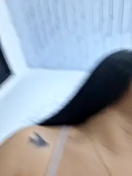 -VICKKY online show from March 20, 2:29 pm