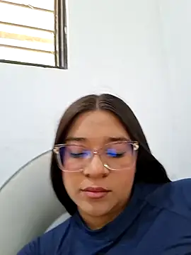 -VICKKY online show from May 15, 1:31 pm