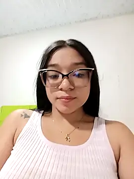 Snapshot of -VICKKY chatting on September 22, 2:23 pm -VICKKY online show from September 22, 2:23 pm