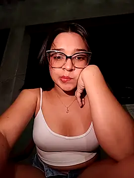 -VICKKY online show from October 21, 1:49 am