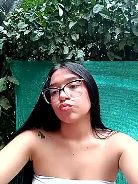 Snapshot of -VICKKY chatting on February 22, 10:09 pm -VICKKY online show from February 22, 10:09 pm