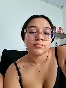 Snapshot of -VICKKY chatting on June 9, 7:26 pm -VICKKY online show from June 9, 7:26 pm