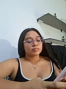 Snapshot of -VICKKY chatting on June 11, 7:22 pm -VICKKY online show from June 11, 7:22 pm