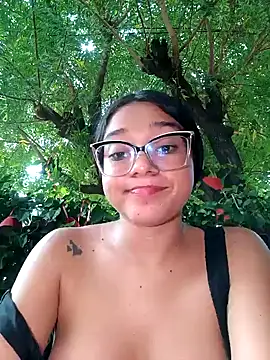 Snapshot of -VICKKY chatting on February 25, 10:20 pm -VICKKY online show from February 25, 10:20 pm