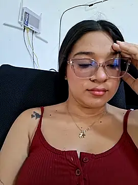 -VICKKY online show from May 30, 2:34 pm