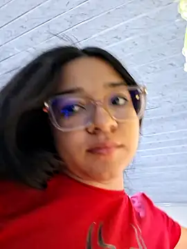 -VICKKY online show from January 31, 8:07 pm