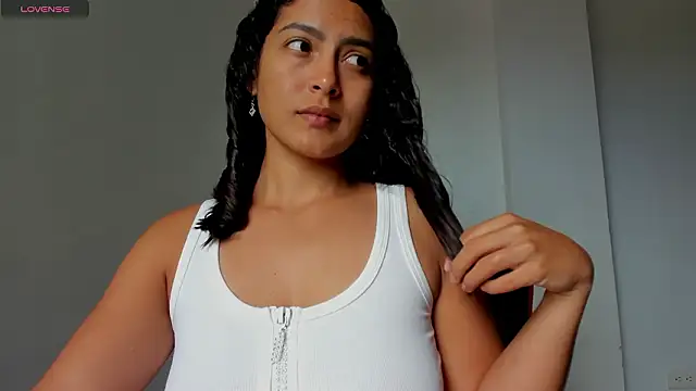 sofiaparker8 online show from March 11, 5:40 pm