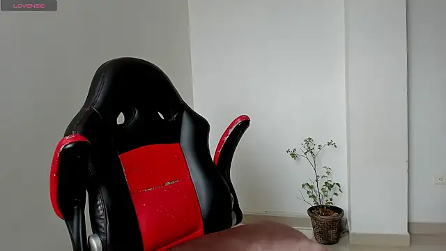 sofiaparker8 online show from March 7, 5:07 pm