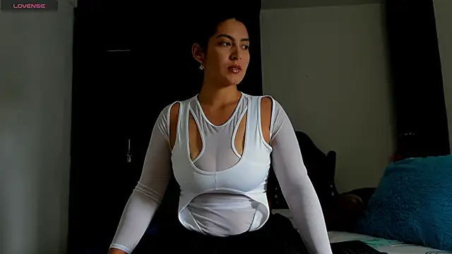 sofiaparker8 online show from April 13, 7:40 pm