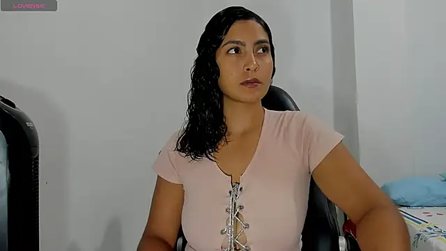 Snapshot of sofiaparker8 chatting on June 14, 11:50 pm sofiaparker8 online show from June 14, 11:50 pm