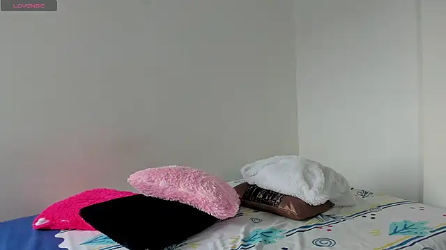 Snapshot of sofiaparker8 chatting on November 12, 7:29 pm sofiaparker8 online show from November 12, 7:29 pm