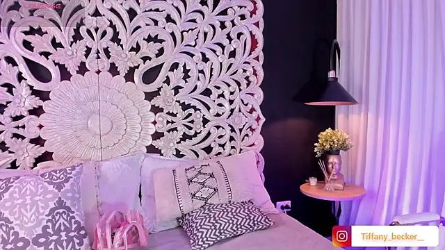 tiffany becker online show from November 17, 12:20 pm