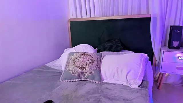 Snapshot of tiffany_becker chatting on March 18, 10:48 pm tiffany becker online show from March 18, 10:48 pm