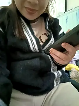 Snapshot of SexyAsian2k chatting on November 3, 6:29 am SexyAsian2k online show from November 3, 6:29 am