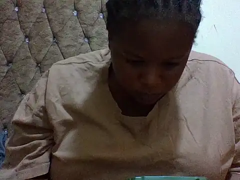 zoey10 online show from March 28, 7:15 pm