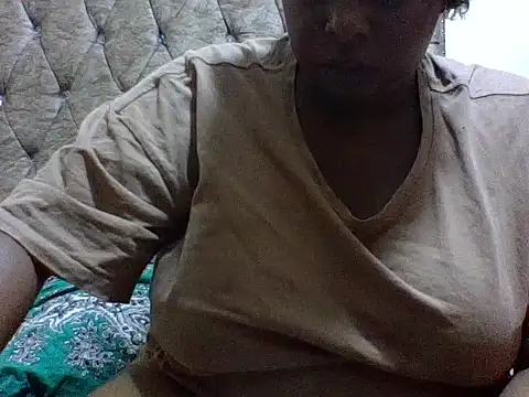 zoey10 online show from February 8, 4:05 pm