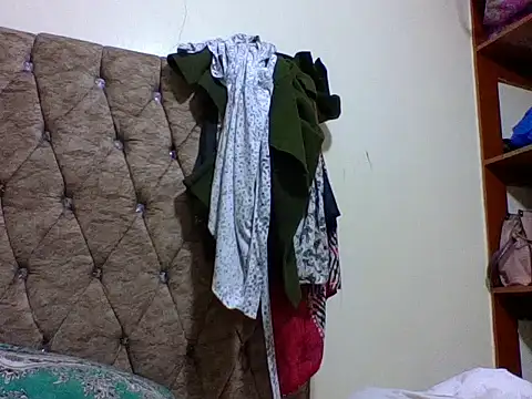 zoey10 online show from February 24, 6:20 pm