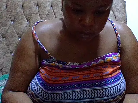 zoey10 online show from December 5, 7:40 am