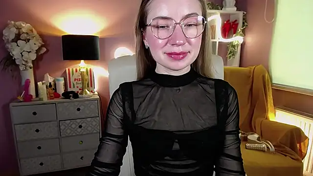Snapshot of Mia_Tasty chatting on February 22, 10:51 am Mia Tasty online show from February 22, 10:51 am