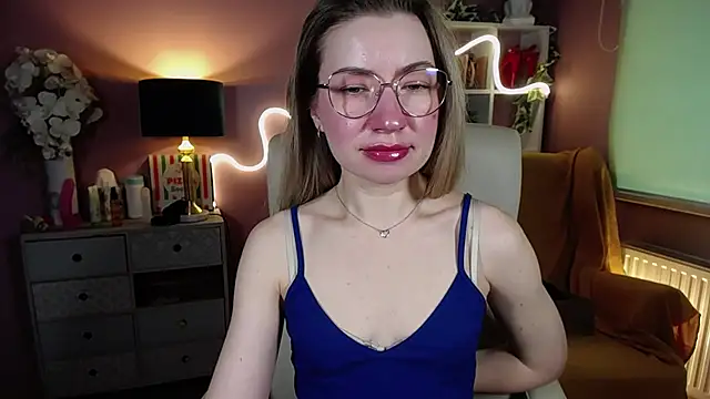 Snapshot of Mia_Tasty chatting on February 21, 11:22 am Mia Tasty online show from February 21, 11:22 am