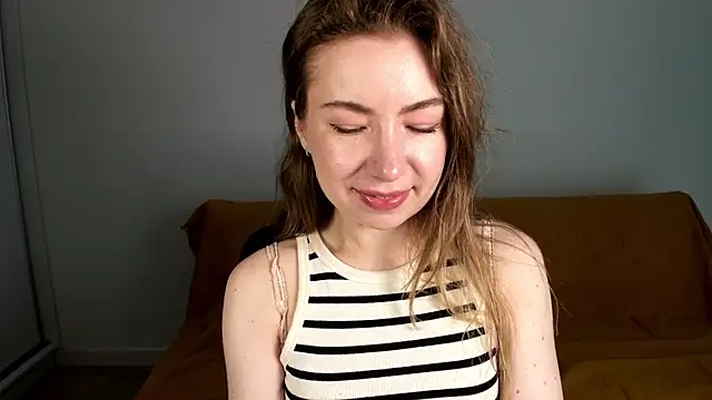 Snapshot of Mia_Tasty chatting on July 7, 6:47 am Mia Tasty online show from July 7, 6:47 am
